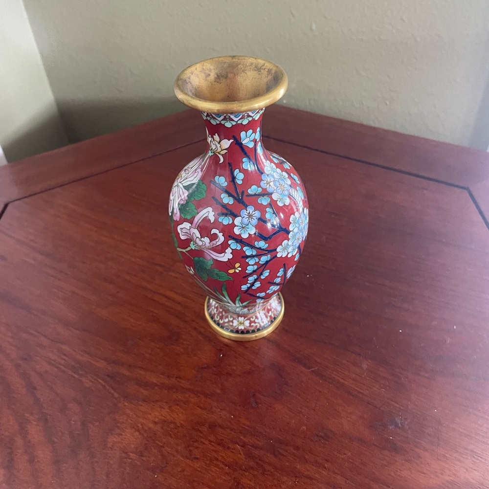 Vintage Chinese Hand-Painted Red Floral Cloisonné Vase with Gold Accents